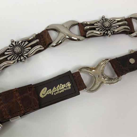Captiva Collectibles leather and metal belt - Picture 7 of 8